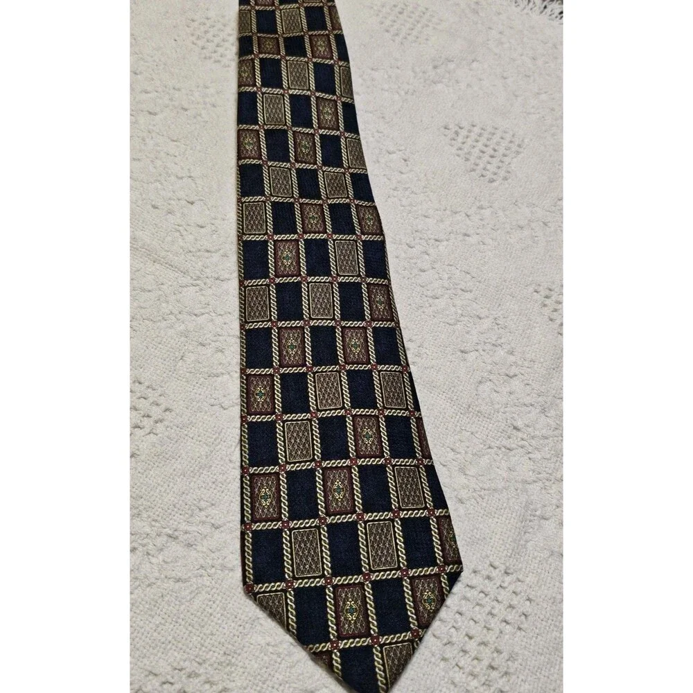 The Metropolitan Museum of Art Silk Tie Vintage Navy Gold Geometric Medallion